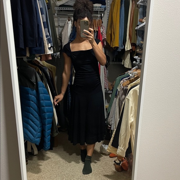 Romy Black Rouched Dress - Picture 5 of 6